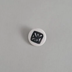 Isamu Noguchi Badges -Books Store BarbicanShop 0011