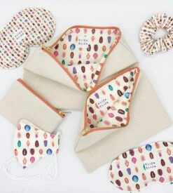V Collection Eye Pillow 7 V Collection Eye Pillow -Books Store F977283A C6FB 4D88 8523 E4E9D23FE6BB